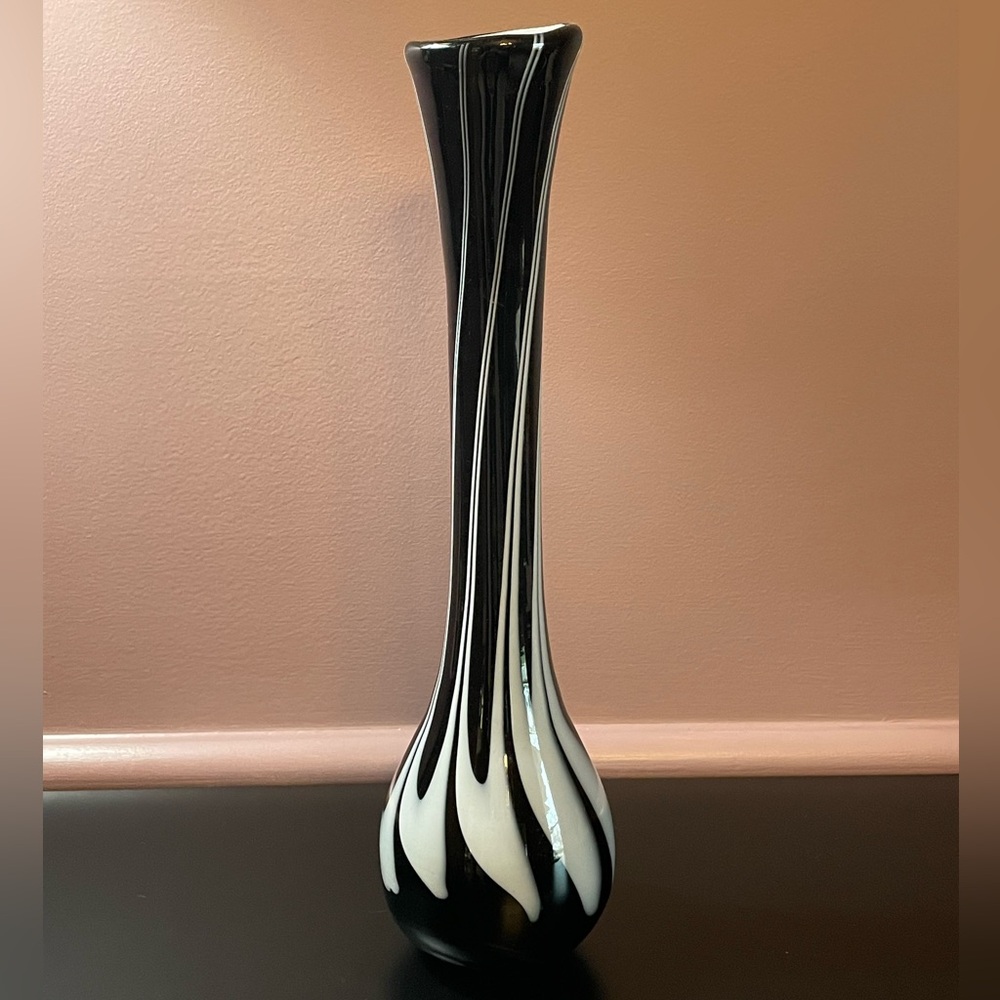 MCM Swirl Cased Swung Vase